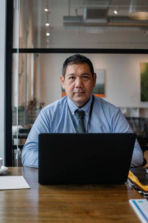 Contract staffing vs in-house hiring for compliance