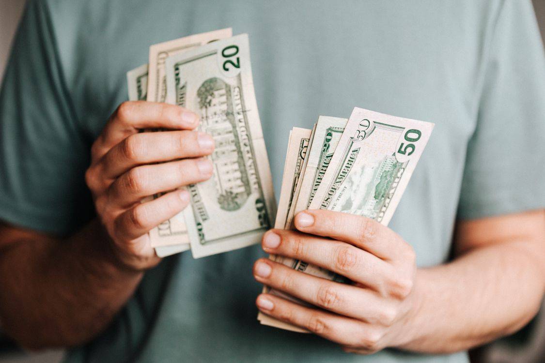 Benefits of payroll outsourcing for businesses