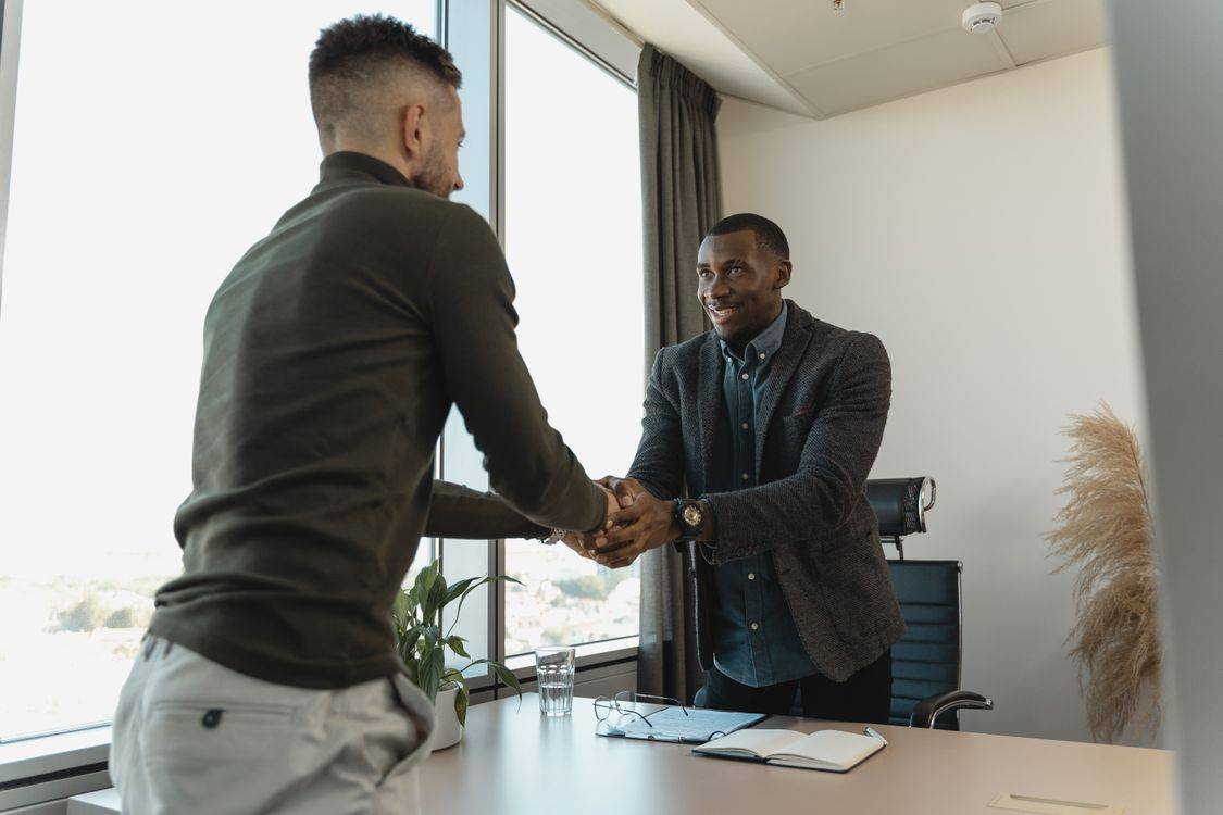 HR professional selecting the right candidate during interview